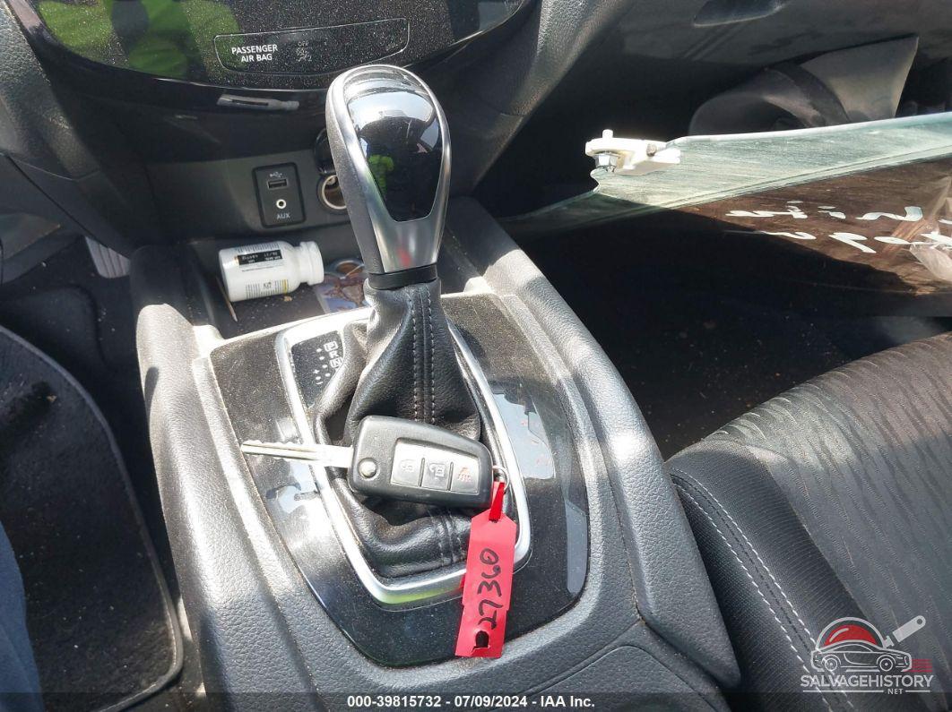 KNMAT2MT3HP533913 2017 NISSAN ROGUE photo no. 11