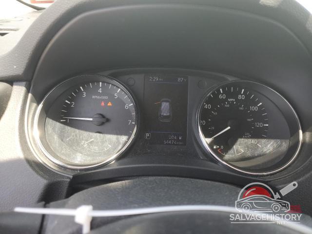 5N1AT2MV7JC841483 2018 NISSAN ROGUE photo no. 9