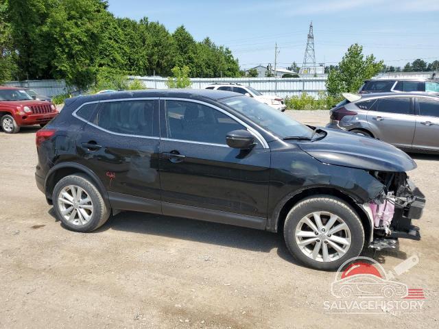 JN1BJ1CP0JW189710 2018 NISSAN ROGUE photo no. 4