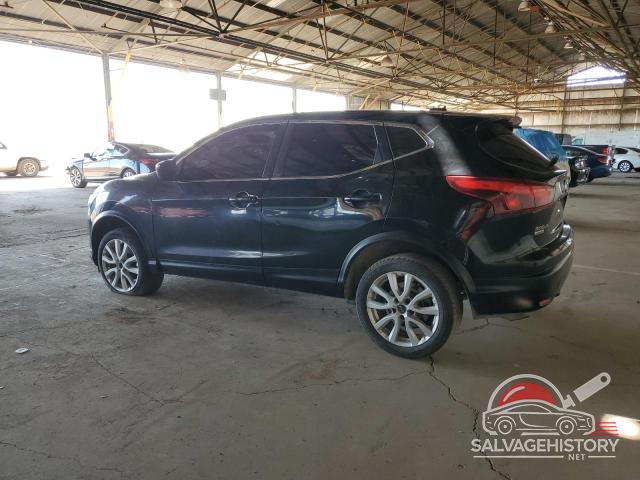 JN1BJ1CP9KW228117 2019 NISSAN ROGUE photo no. 2