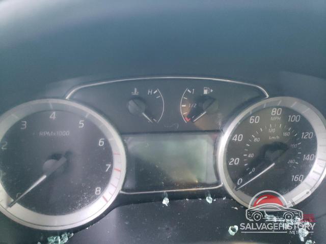 3N1AB7AP5FY245039 2015 NISSAN SENTRA photo no. 9