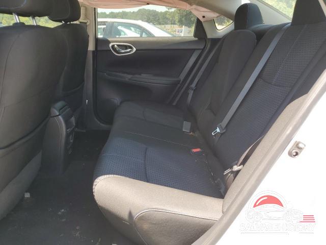 3N1AB7AP1JY213259 2018 NISSAN SENTRA photo no. 10