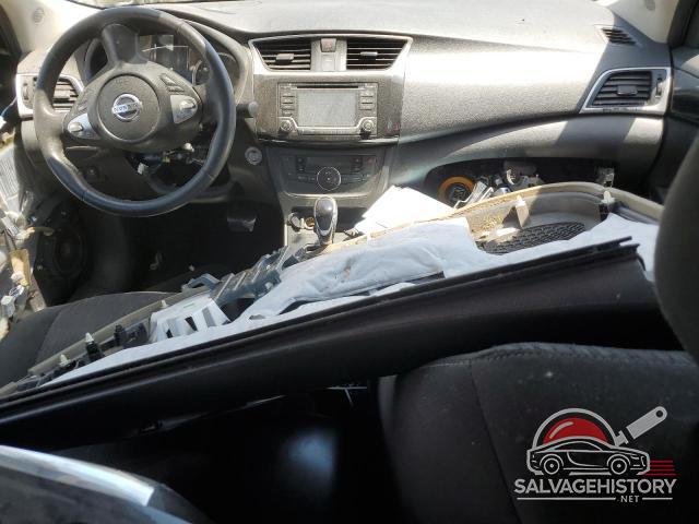 3N1AB7AP2JL620438 2018 NISSAN SENTRA photo no. 8