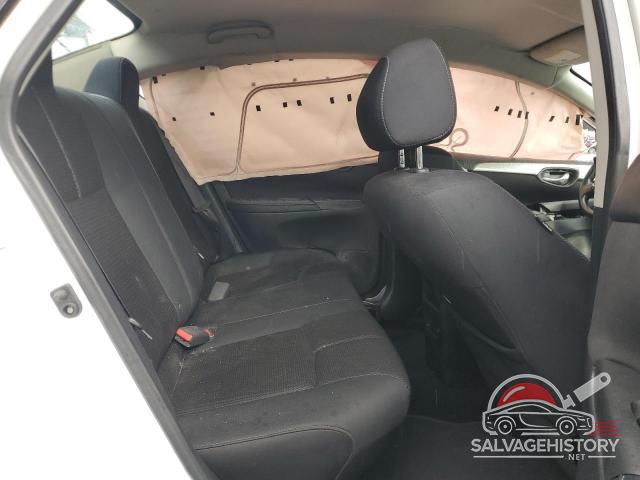 3N1AB7AP8JY203361 2018 NISSAN SENTRA photo no. 10