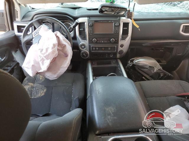 1N6AA1E57HN570147 2017 NISSAN TITAN photo no. 8
