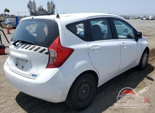3N1CE2CP1FL421565 2015 NISSAN VERSA photo no. 3