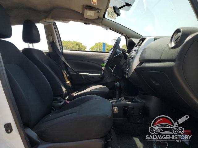 3N1CE2CP1FL421565 2015 NISSAN VERSA photo no. 7