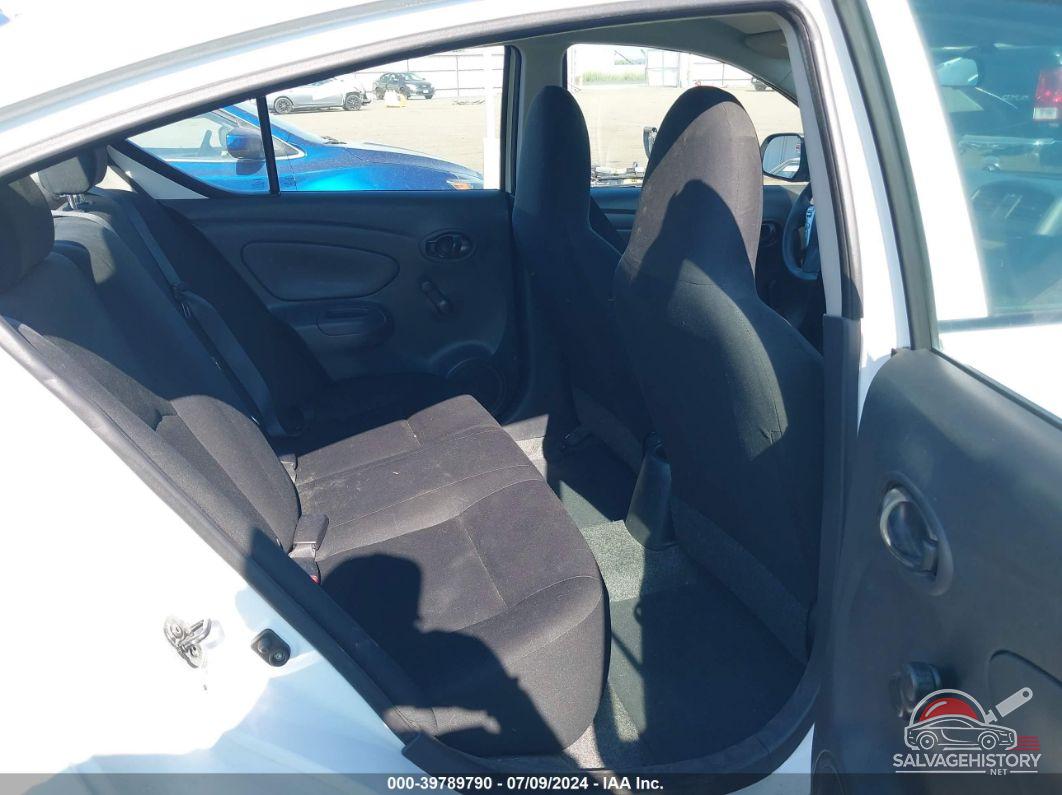 3N1CN7AP0FL828390 2015 NISSAN VERSA photo no. 8