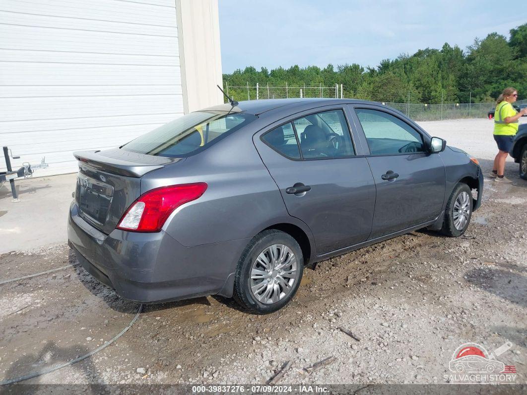3N1CN7AP2JL887613 2018 NISSAN VERSA photo no. 4