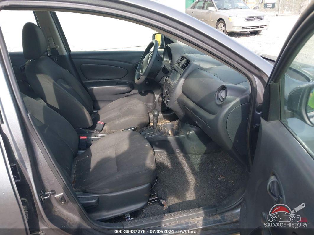3N1CN7AP2JL887613 2018 NISSAN VERSA photo no. 5