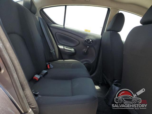 3N1CN7AP4JL800293 2018 NISSAN VERSA photo no. 10