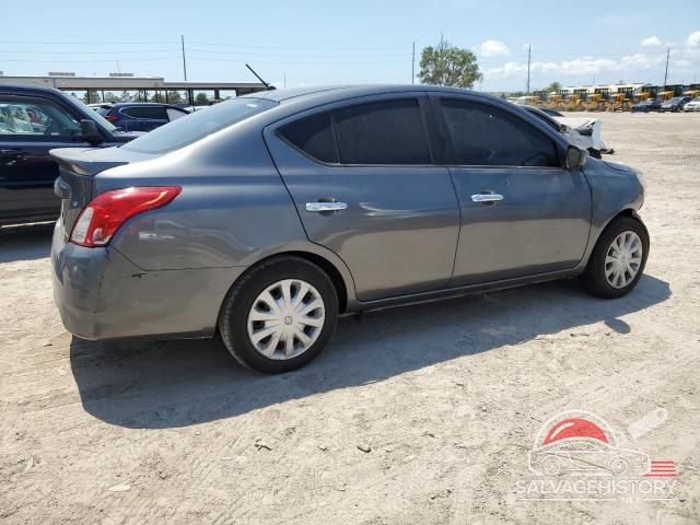 3N1CN7AP5JL806023 2018 NISSAN VERSA photo no. 3