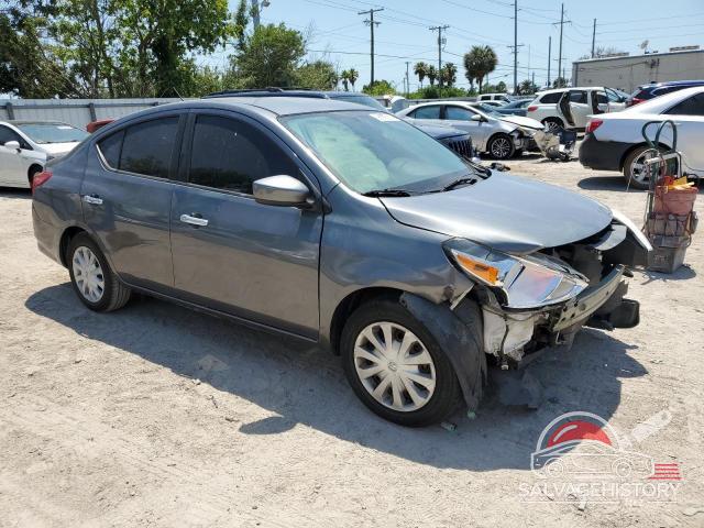 3N1CN7AP5JL806023 2018 NISSAN VERSA photo no. 4