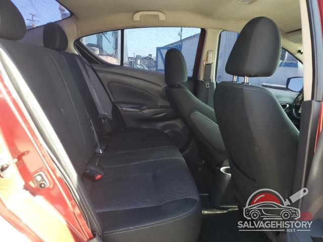 3N1CN7AP5JL837482 2018 NISSAN VERSA photo no. 10