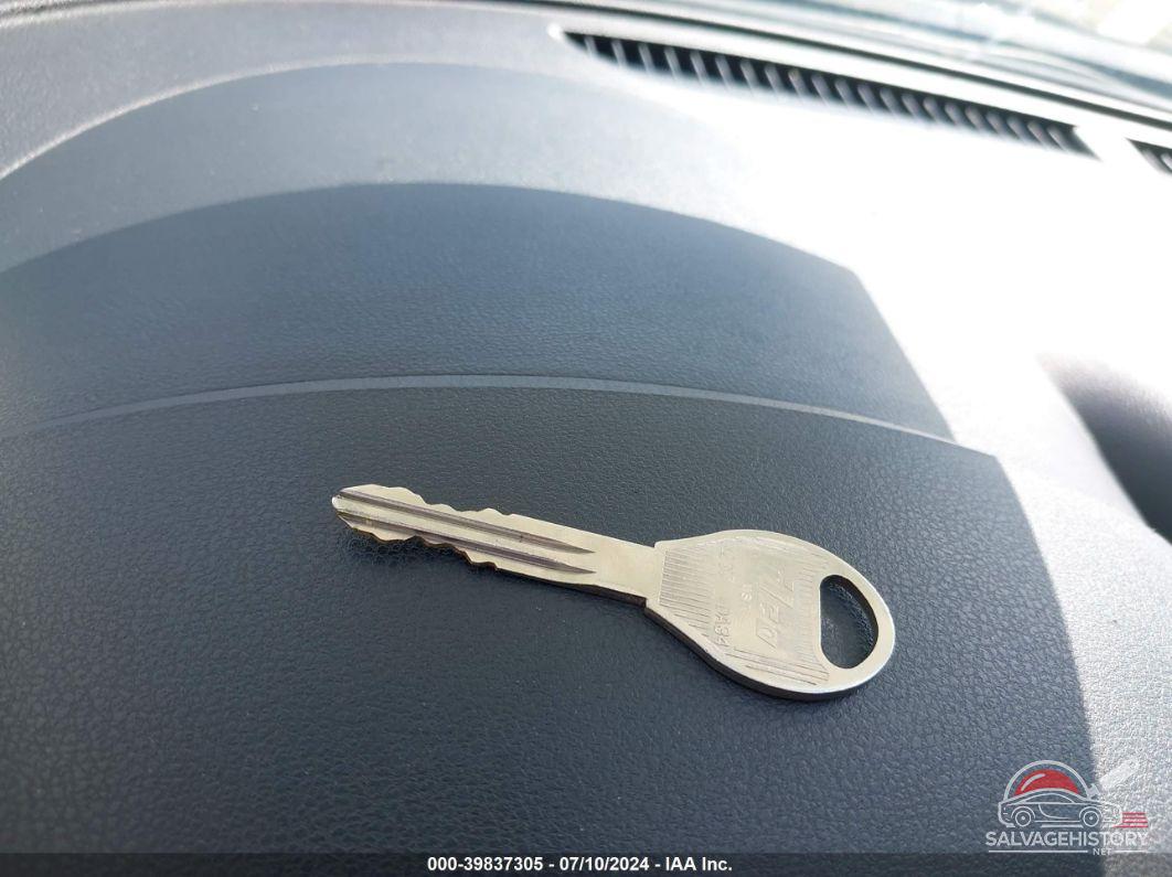 3N1CN7AP8JL879984 2018 NISSAN VERSA photo no. 11