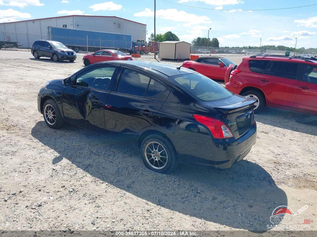 3N1CN7AP8JL879984 2018 NISSAN VERSA photo no. 3