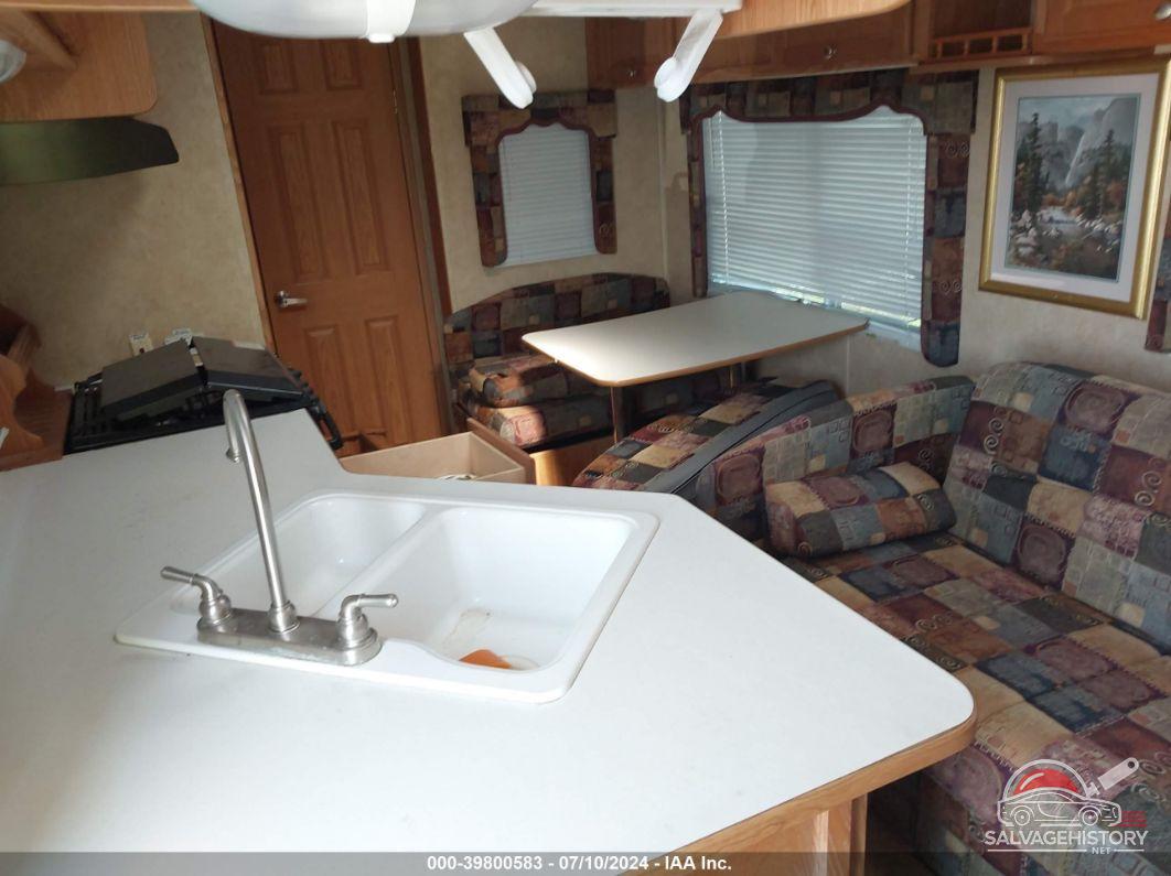 5L4FP28763010953 2005 PILGRIM 280RB5SS 5TH WHEEL photo no. 5