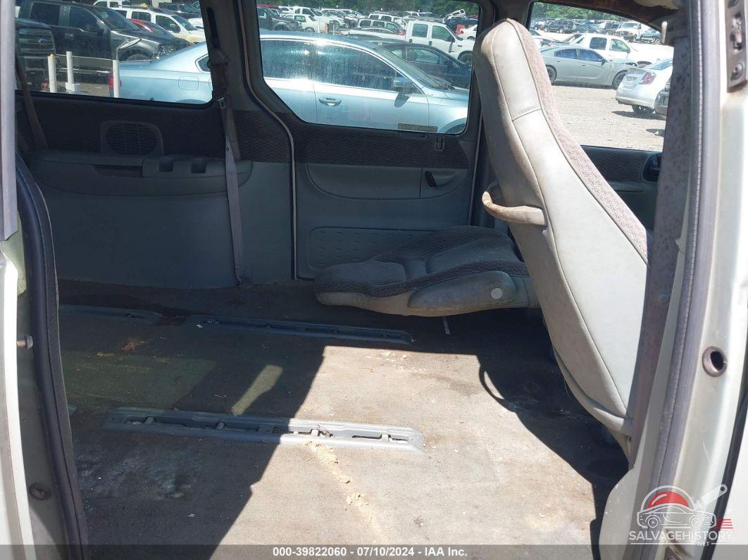 2P4GP44G9XR227420 1999 PLYMOUTH GRAND VOYAGER photo no. 8