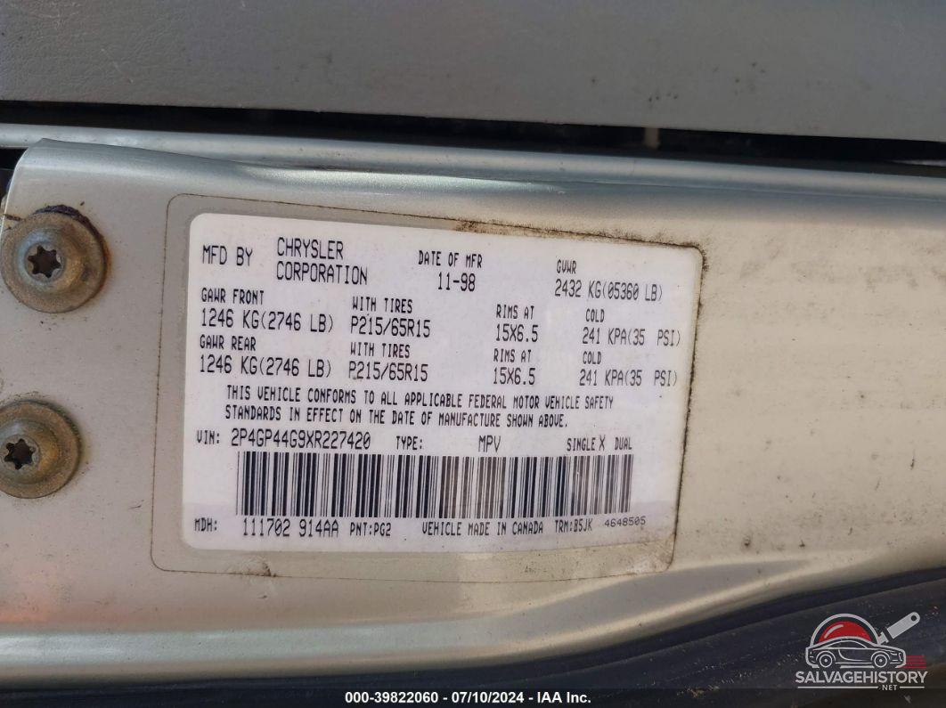 2P4GP44G9XR227420 1999 PLYMOUTH GRAND VOYAGER photo no. 9