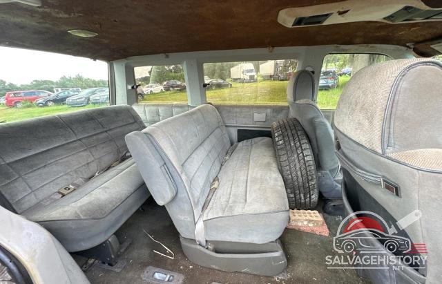 2P4FH5534LR684043 1990 PLYMOUTH MINIVAN photo no. 6
