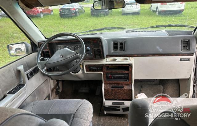 2P4FH5534LR684043 1990 PLYMOUTH MINIVAN photo no. 9
