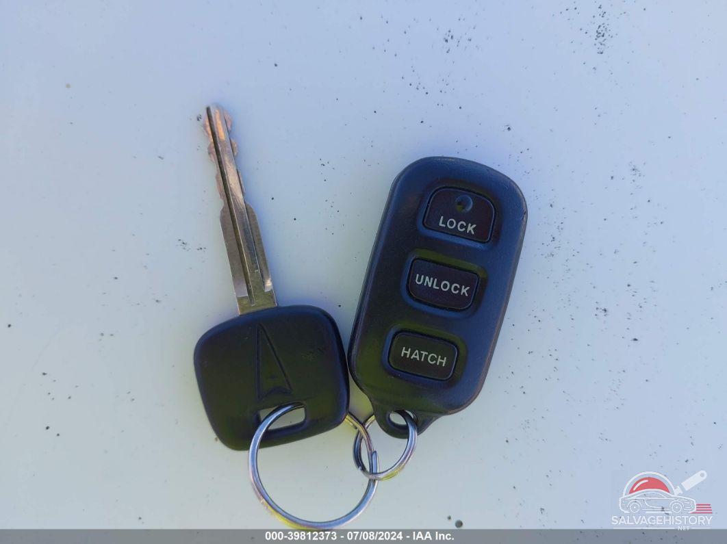 5Y2SL628X4Z445398 2004 PONTIAC VIBE photo no. 11