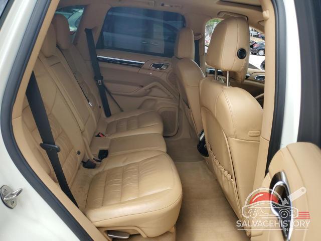 WP1AB2A25CLA45673 2012 PORSCHE CAYENNE photo no. 10
