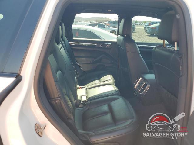 WP1AA2A21HKA84129 2017 PORSCHE CAYENNE photo no. 10