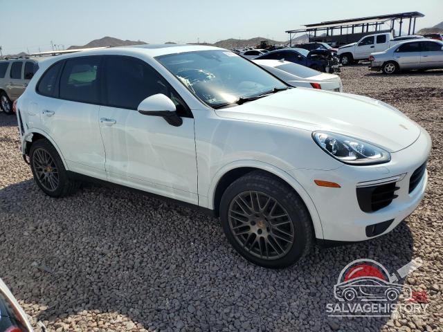 WP1AA2A21HKA84129 2017 PORSCHE CAYENNE photo no. 4