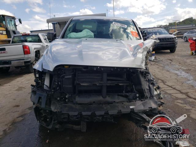 1C6RR7FT4HS739192 2017 RAM 1500 photo no. 5