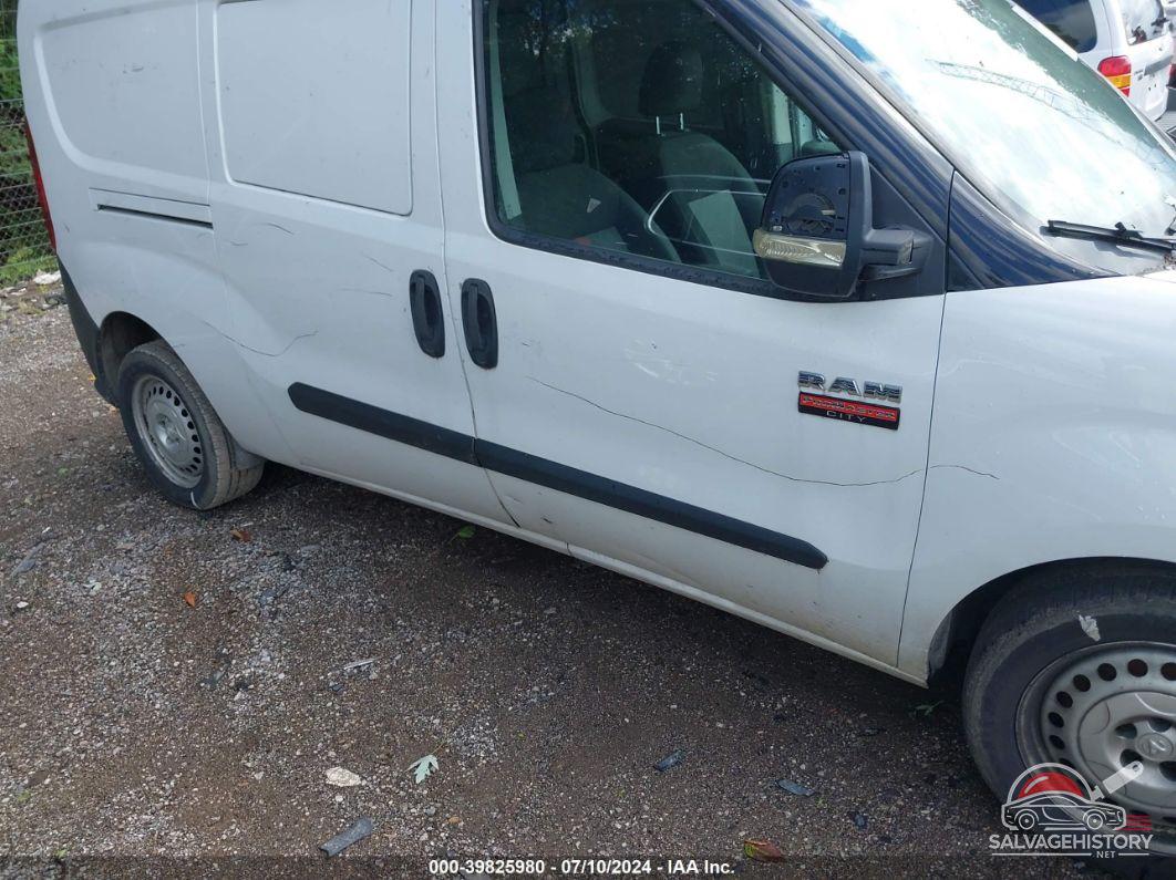 ZFBERFATXG6B05746 2016 RAM PROMASTER CITY photo no. 6