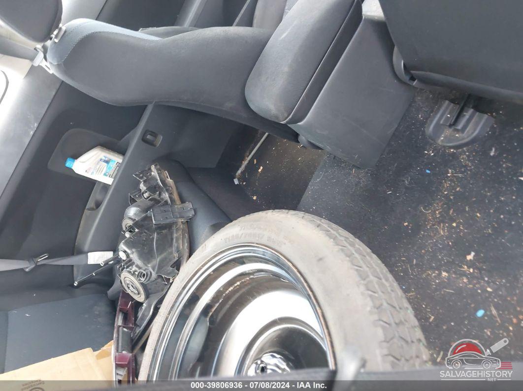 JTKDE167650021058 2005 SCION TC photo no. 8