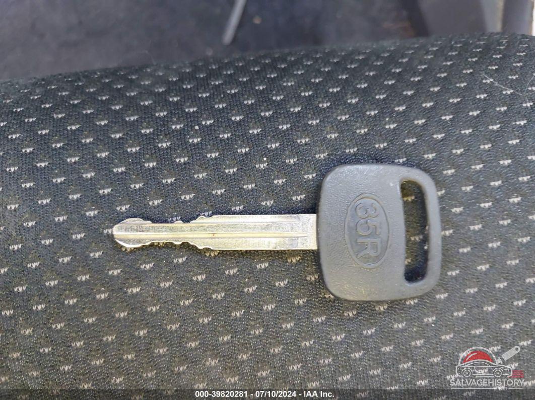 JTLKT324250212489 2005 SCION XB photo no. 11