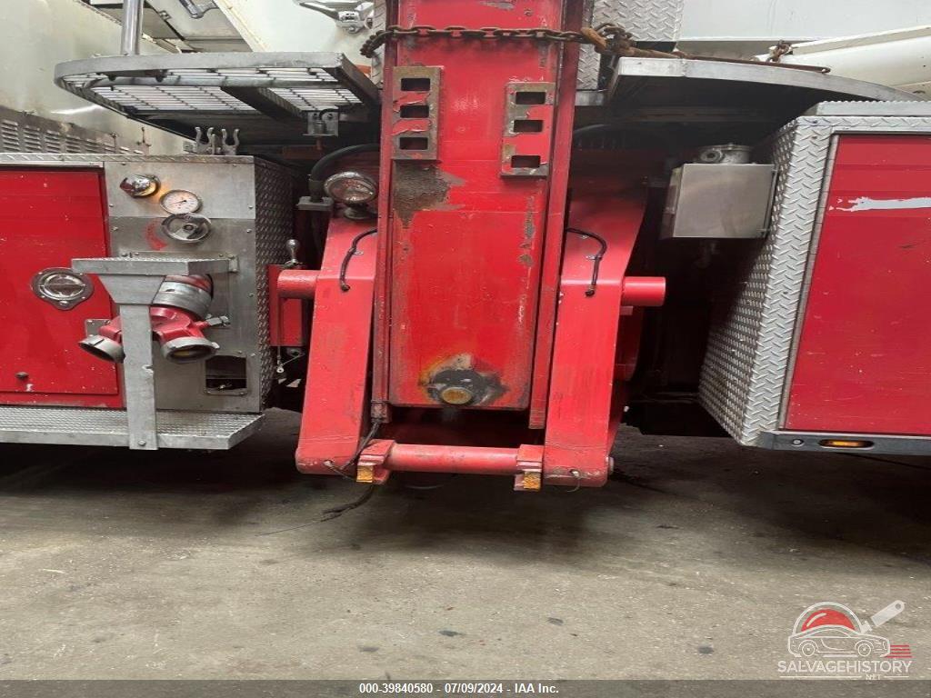 1F9HG38J21CST2079 2001 SEAGRAVE FIRE APPARATUS SEAGRAVE photo no. 10