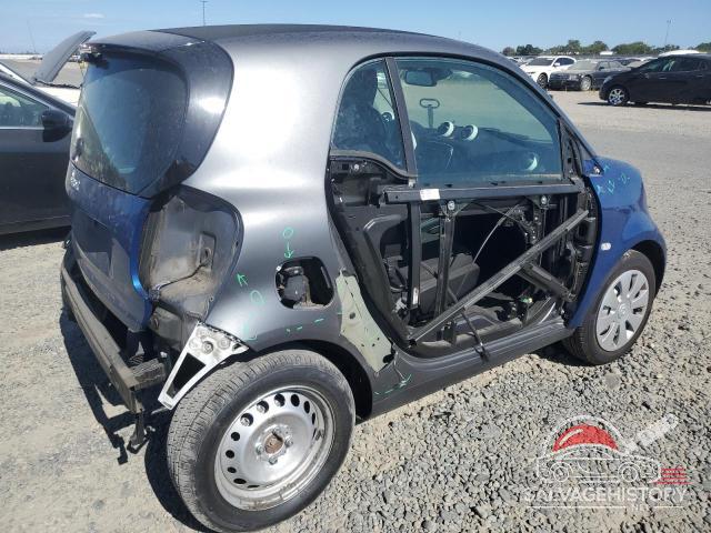 WMEFJ9BA5KK370600 2019 SMART FORTWO photo no. 3