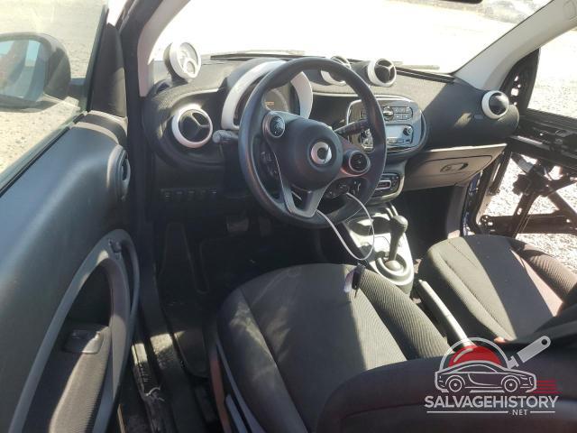 WMEFJ9BA5KK370600 2019 SMART FORTWO photo no. 8