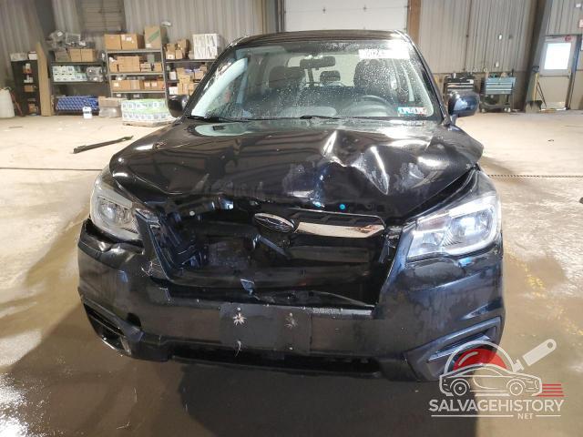 JF2SJAAC4JH599719 2018 SUBARU FORESTER photo no. 5