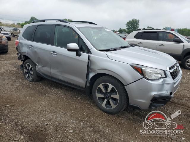 JF2SJAGCXJH525308 2018 SUBARU FORESTER photo no. 4