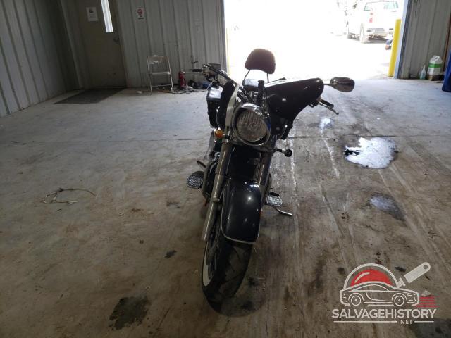 JS1VS55A962112320 2006 SUZUKI BOULEVARD photo no. 2