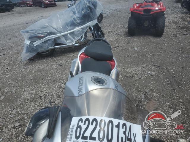 JS1EJ11BXN7100799 2022 SUZUKI GSX1300 RR photo no. 5