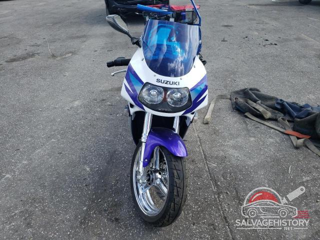 JS1GU75A1V2100109 1997 SUZUKI GSXR1100 photo no. 2
