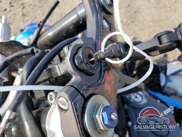 JS1GR7LA692103114 2009 SUZUKI GSXR750 photo no. 8