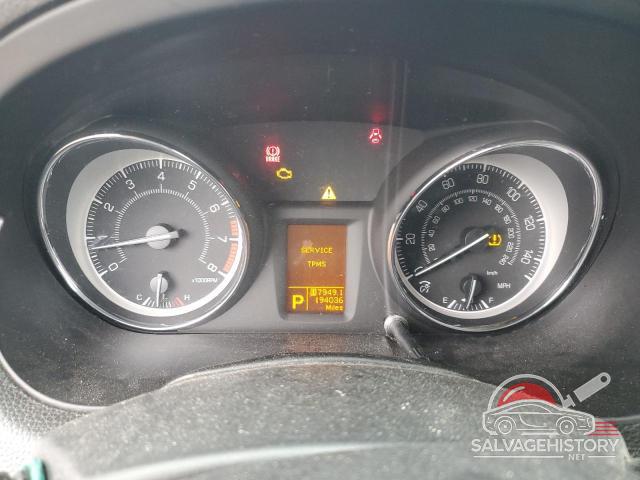 JS2RF9A55A6100510 2010 SUZUKI KIZASHI photo no. 9