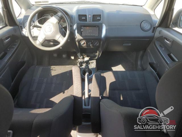 JS2YB5A36B6304698 2011 SUZUKI SX4 photo no. 8