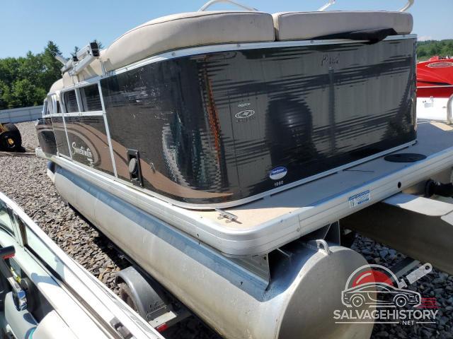 GDY18000H314 2014 SWEE PONTOON photo no. 3