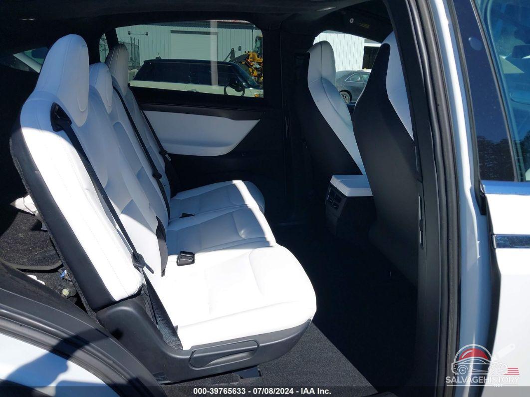 5YJXCDE29JF103413 2018 TESLA MODEL X photo no. 8
