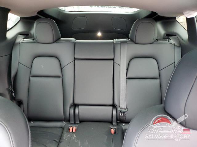 7SAYGDEE1NF384506 2022 TESLA MODEL Y photo no. 10