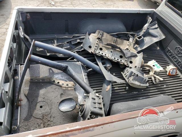 5TEPM62N1YZ693168 2000 TOYOTA All Models photo no. 12