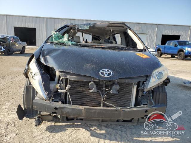 5TDYK3DC4BS042464 2011 TOYOTA All Models photo no. 5