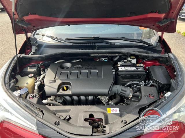 NMTKHMBX9JR025995 2018 TOYOTA C-HR photo no. 10